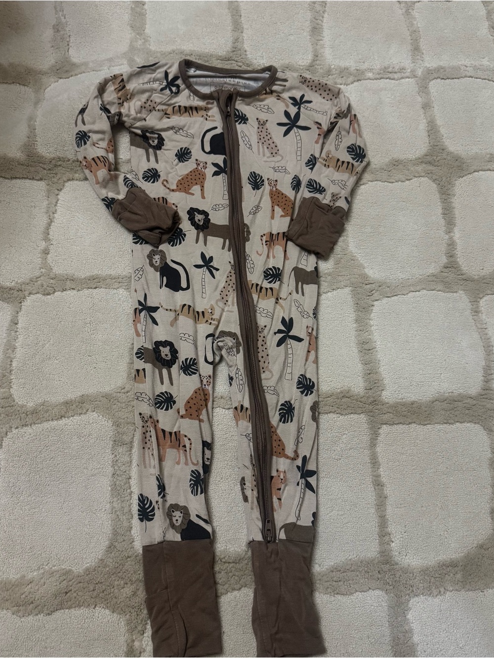 Little Sleepies 6-12 months Safari Zippy Convertible hands and Feet. VGUC